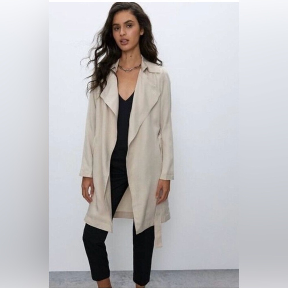 NEW Aritzia Babaton Maximo Lightweight Trench Coat Belted Beige - Size XS $248